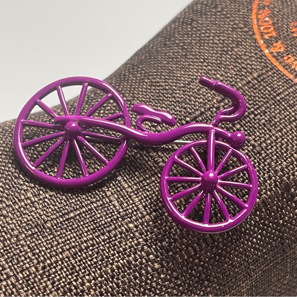⭐️FREE WITH PURCHASE⭐️ 
Retro Enamel Bicycle Brooch